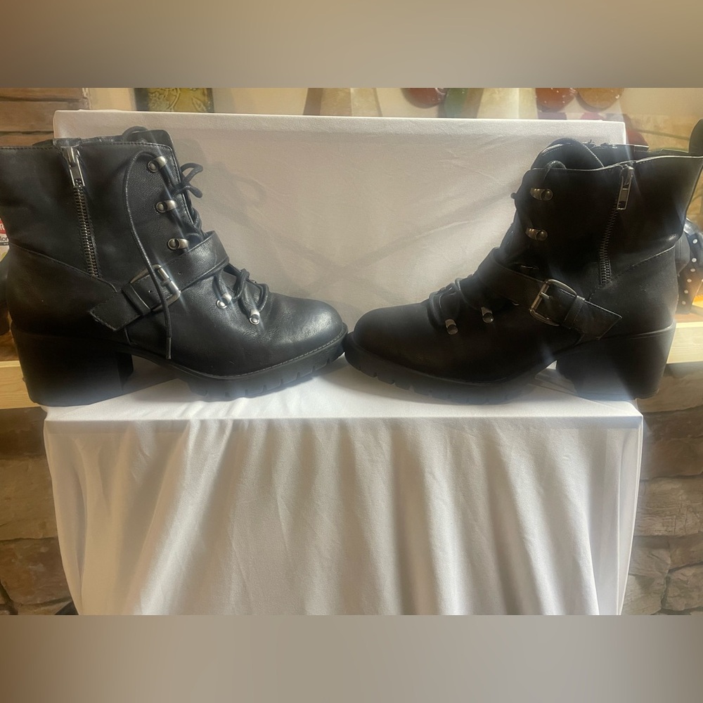 Torrid Size 10 Stylish Black Ankle Boots - Picture 7 of 9